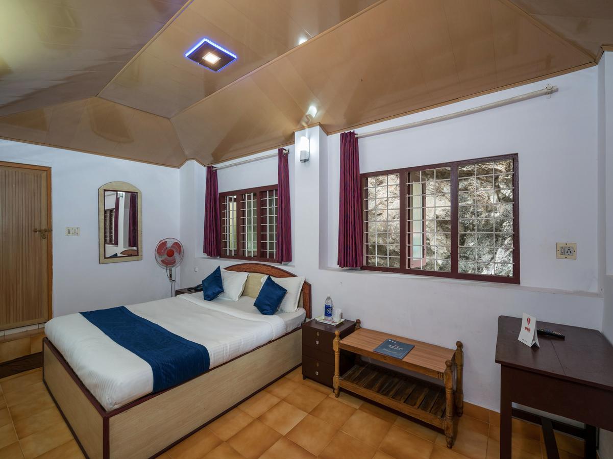Oyo 10262 Hotel Munnar Rock Extérieur photo