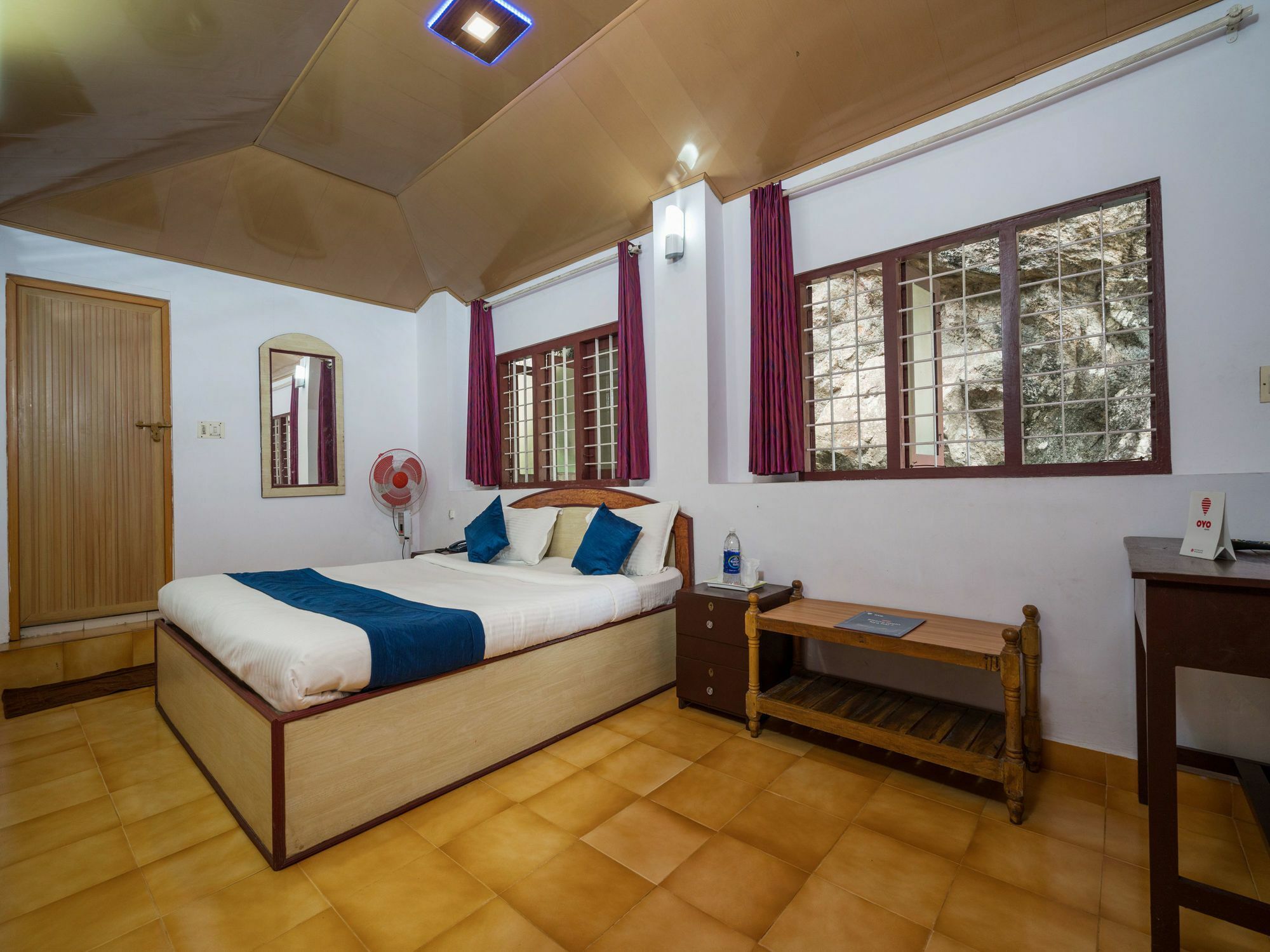 Oyo 10262 Hotel Munnar Rock Extérieur photo
