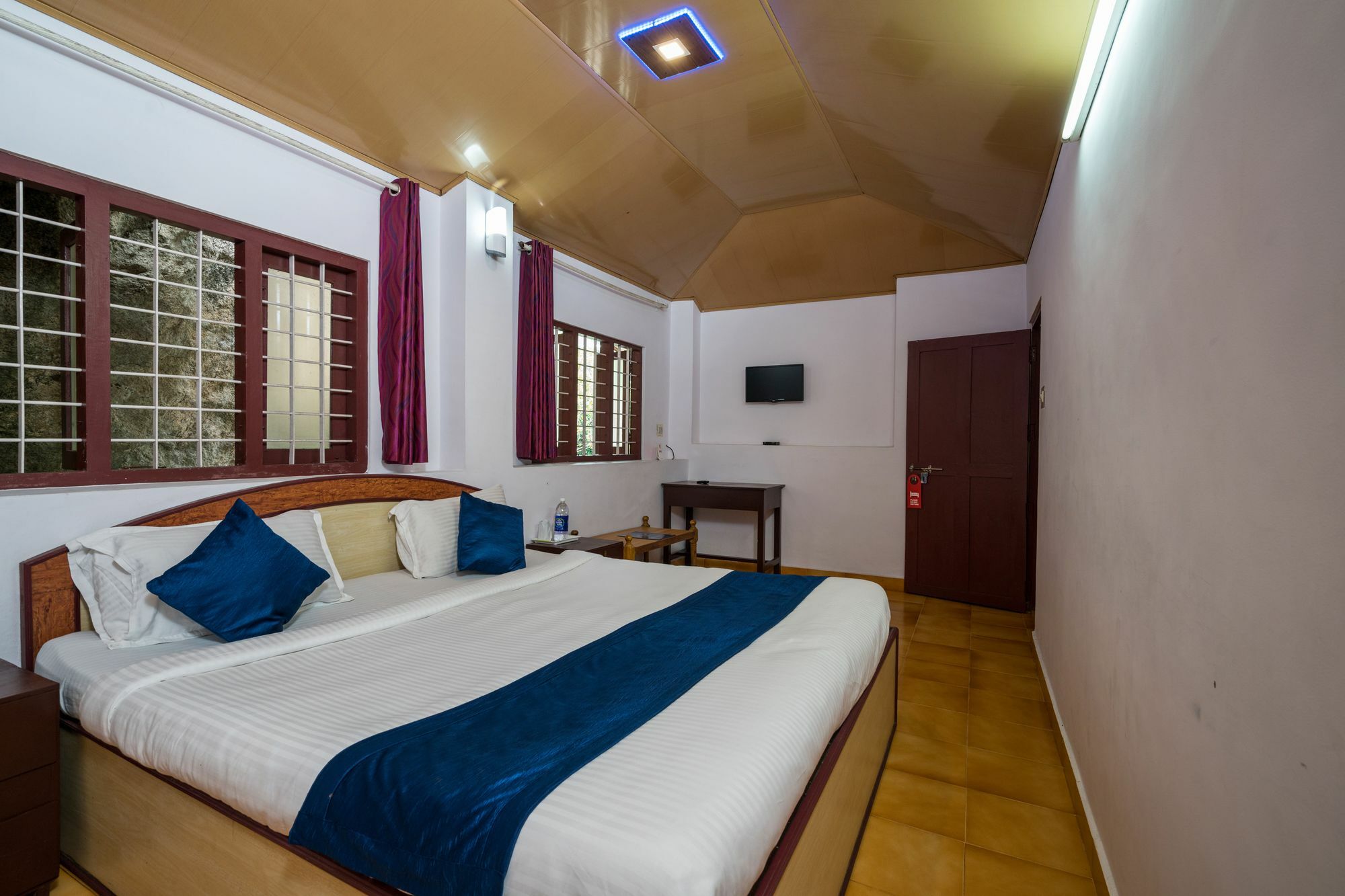 Oyo 10262 Hotel Munnar Rock Extérieur photo